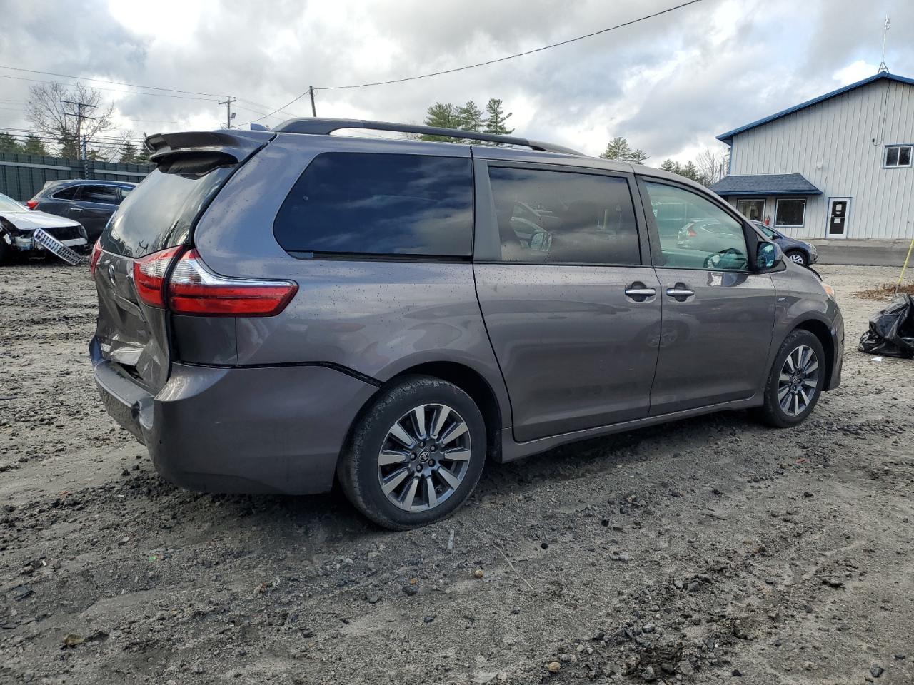 2020 Toyota Sienna Xle VIN: 5TDDZ3DC1LS243623 Lot: 82131274