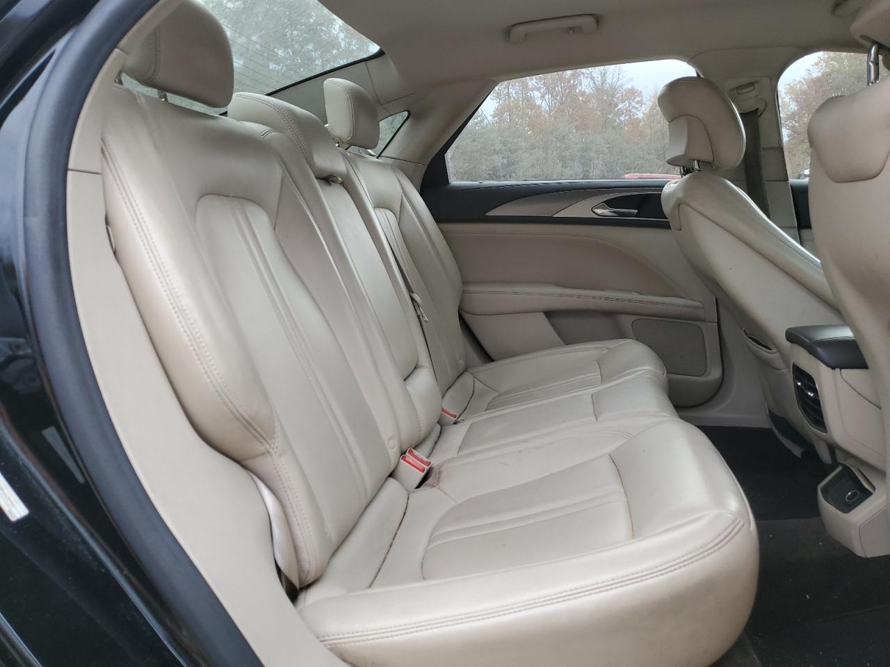 2017 Lincoln MKZ - Image 10