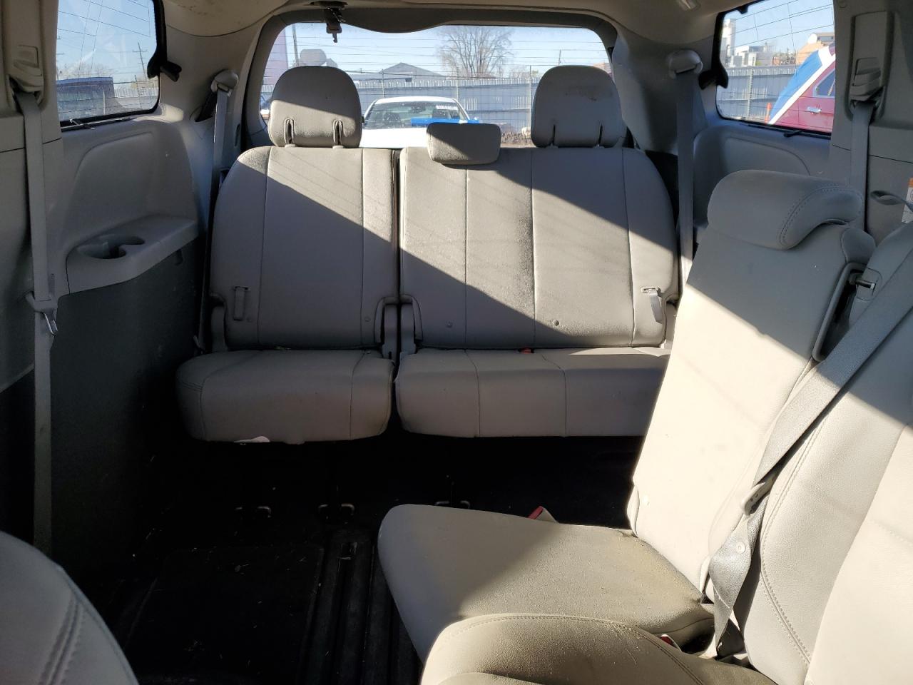 2020 Toyota Sienna - Image 10