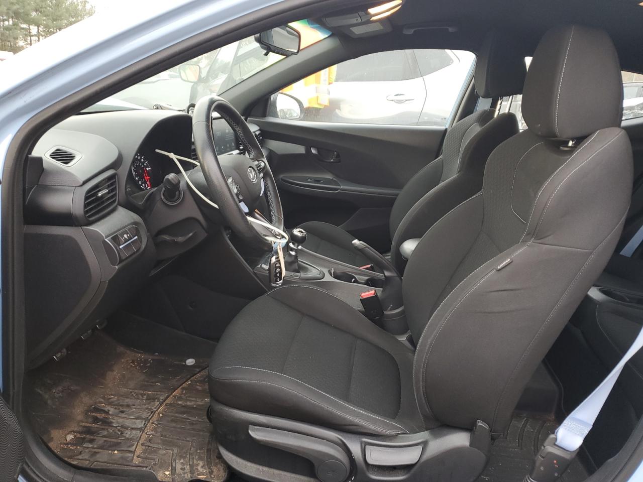 2020 Hyundai Veloster - Image 7