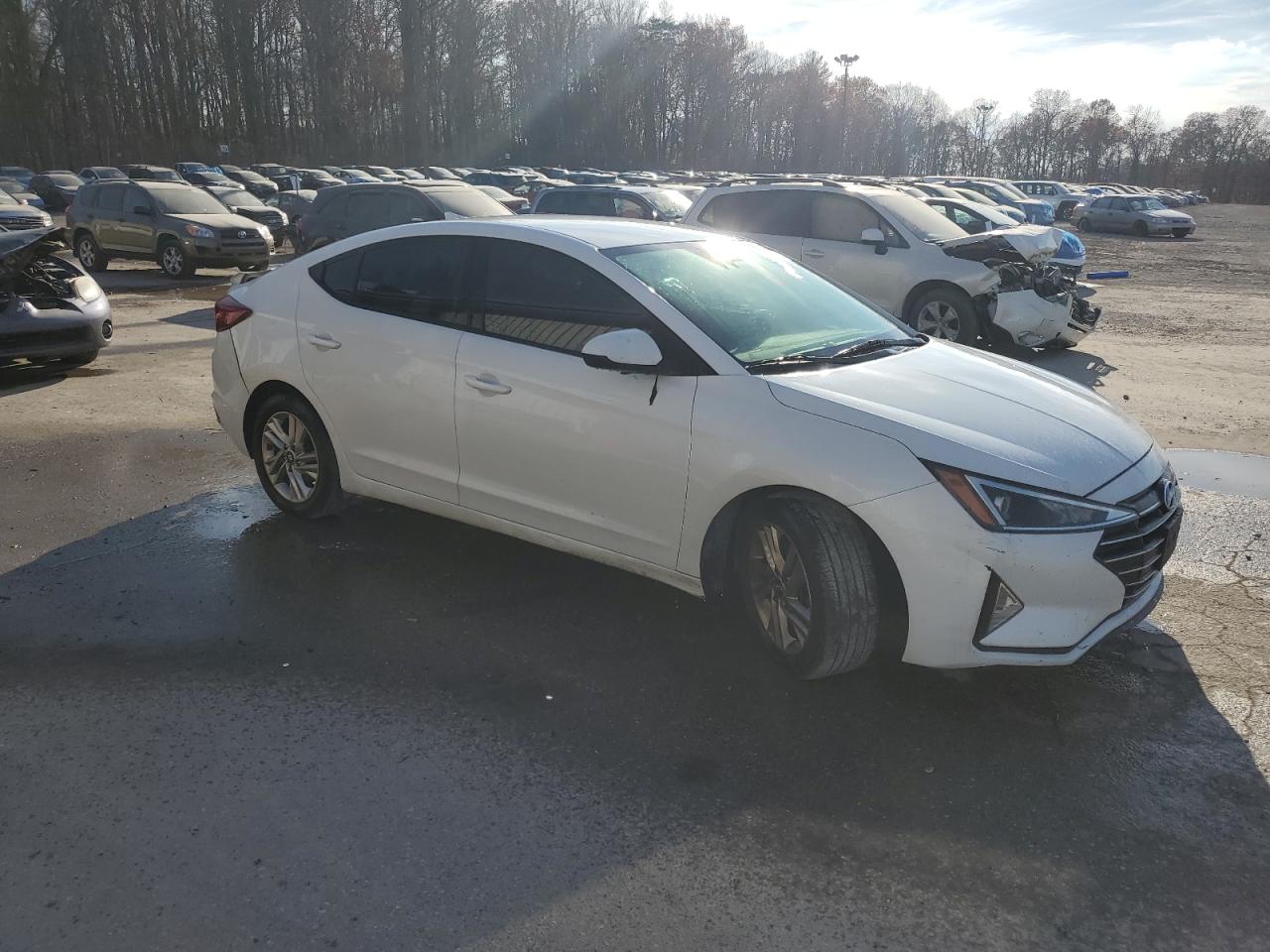 2020 Hyundai Elantra - Image 4