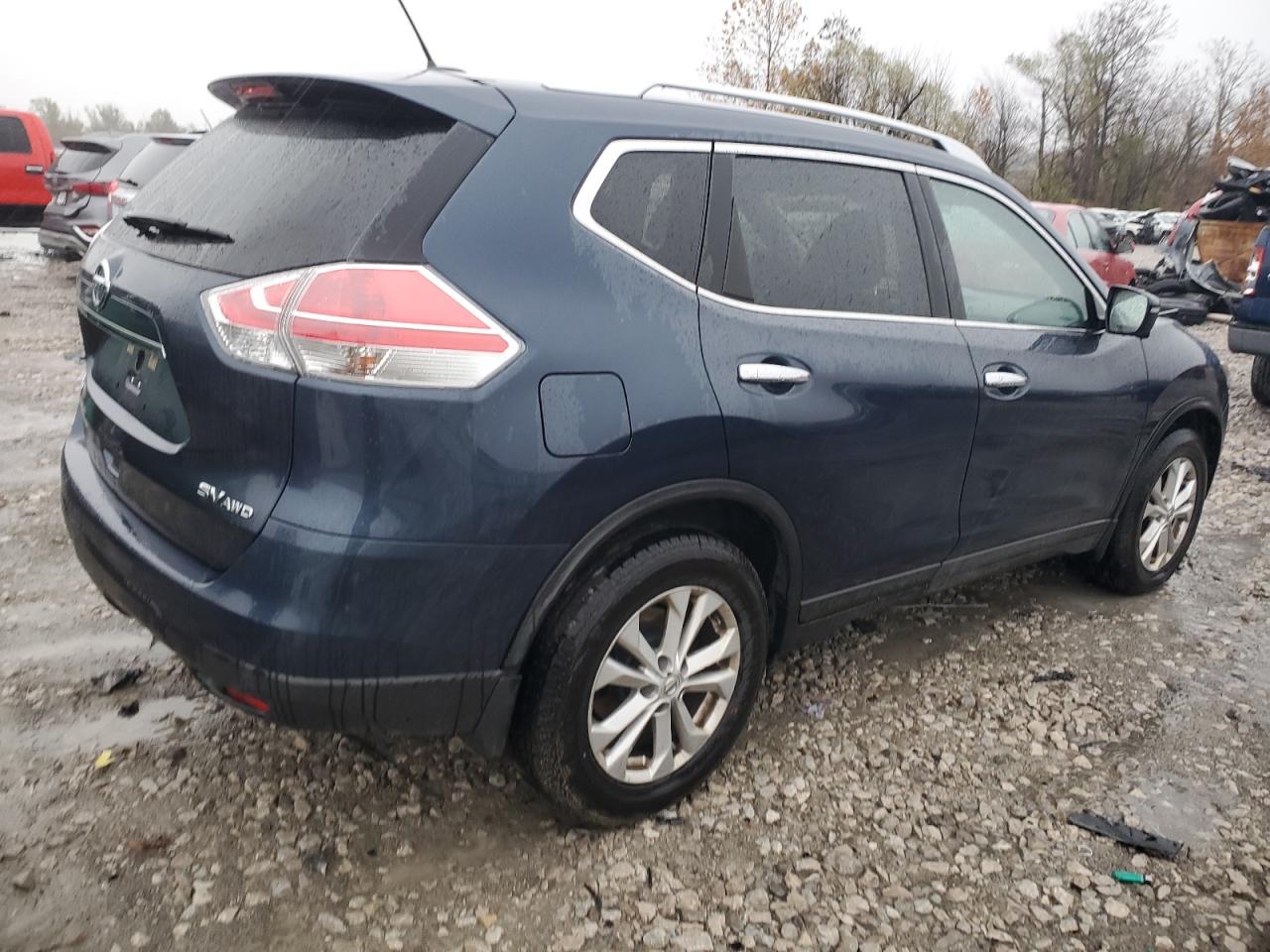 2015 Nissan Rogue - Image 3
