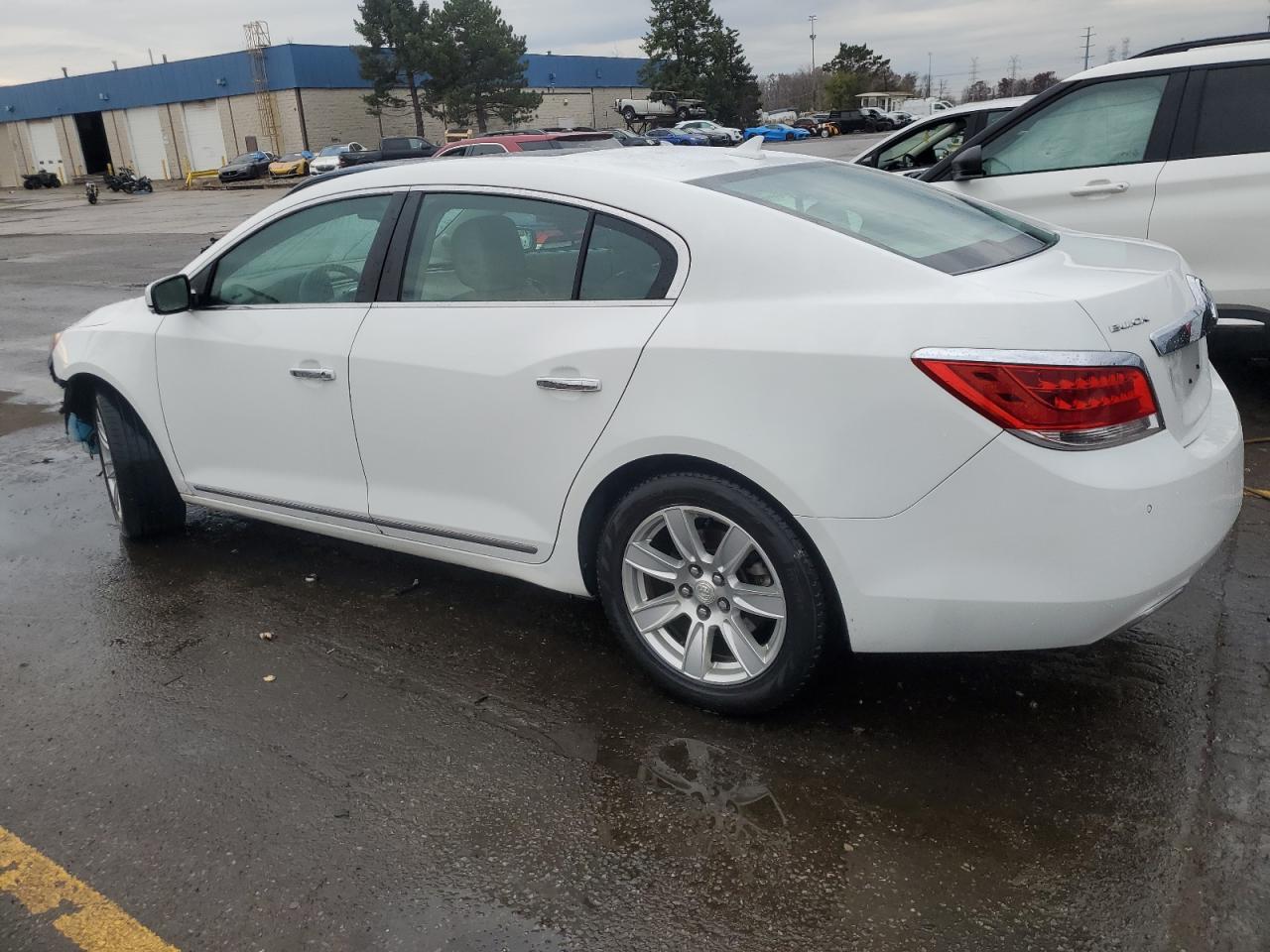 VIN 1G4GC5E34DF139617 2013 BUICK LACROSSE no.2