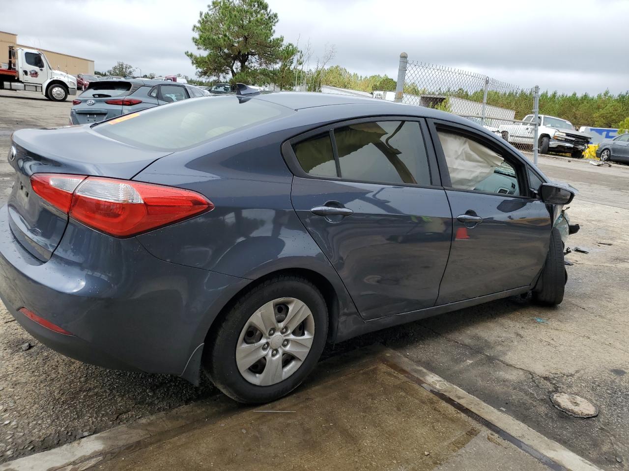 VIN KNAFX4A63F5349131 2015 KIA FORTE no.3