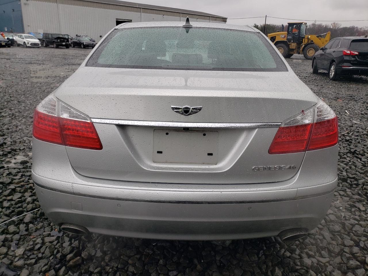 2010 Hyundai Genesis 4.6L VIN: KMHGC4DF2AU106371 Lot: 82010314