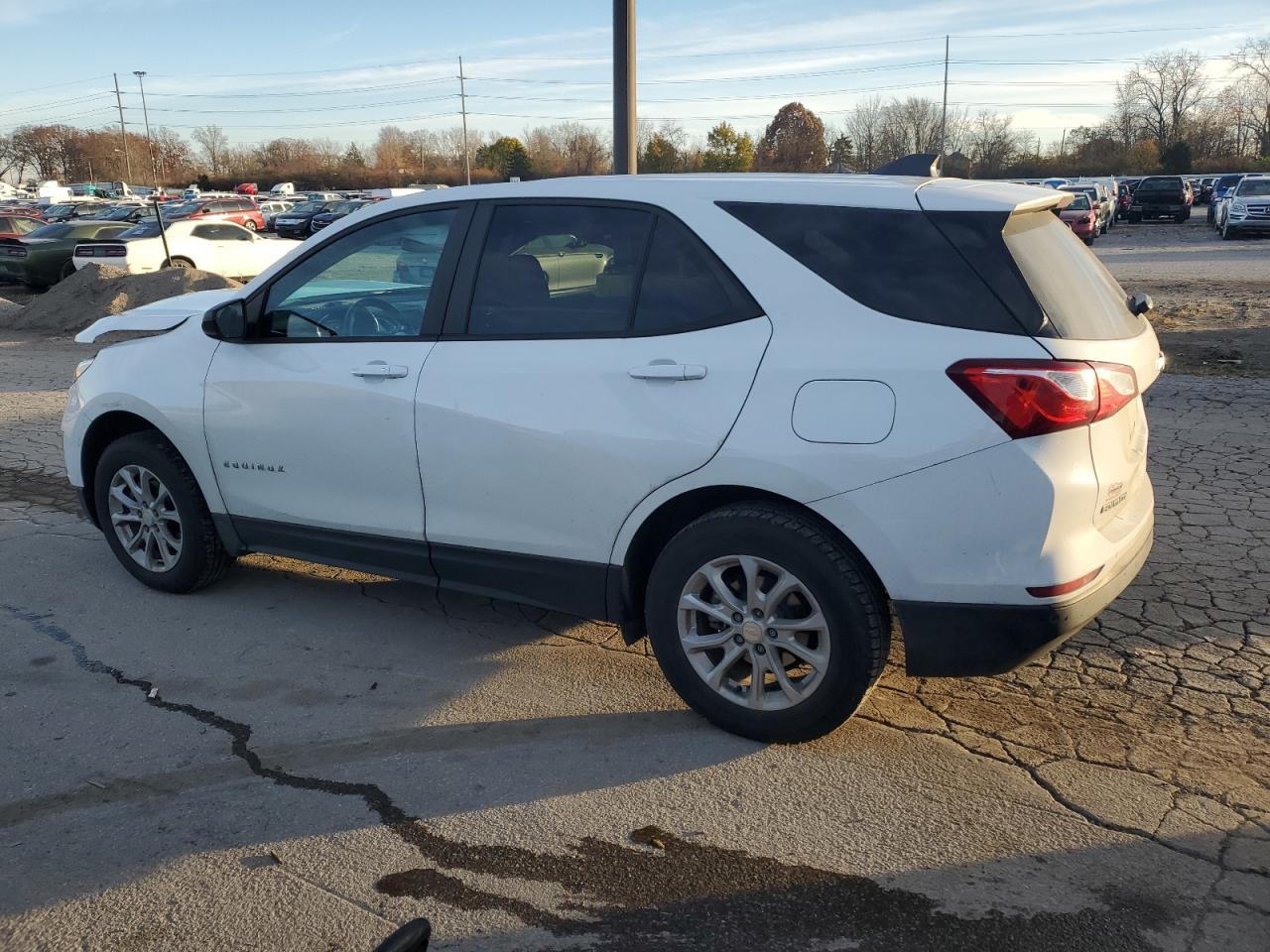 3GNAX5EV6MS111837 2021 CHEVROLET EQUINOX - Image 2