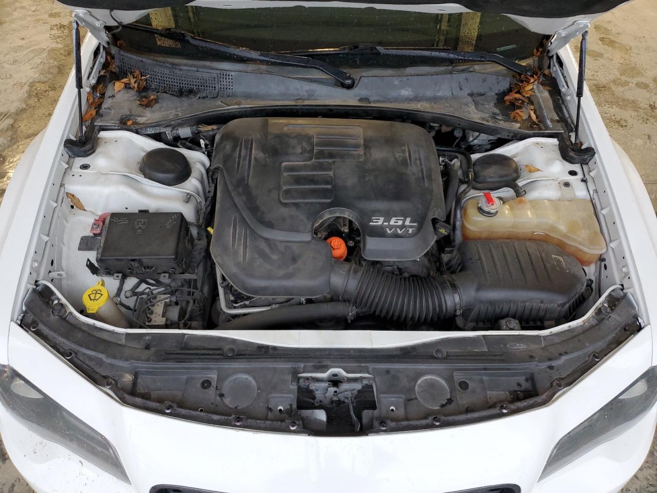 2015 Chrysler 300 S VIN: 2C3CCAGG8FH927172 Lot: 81405304