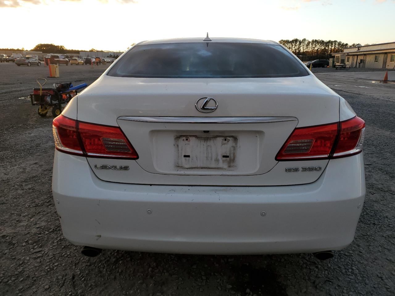 2010 Lexus ES - Image 6