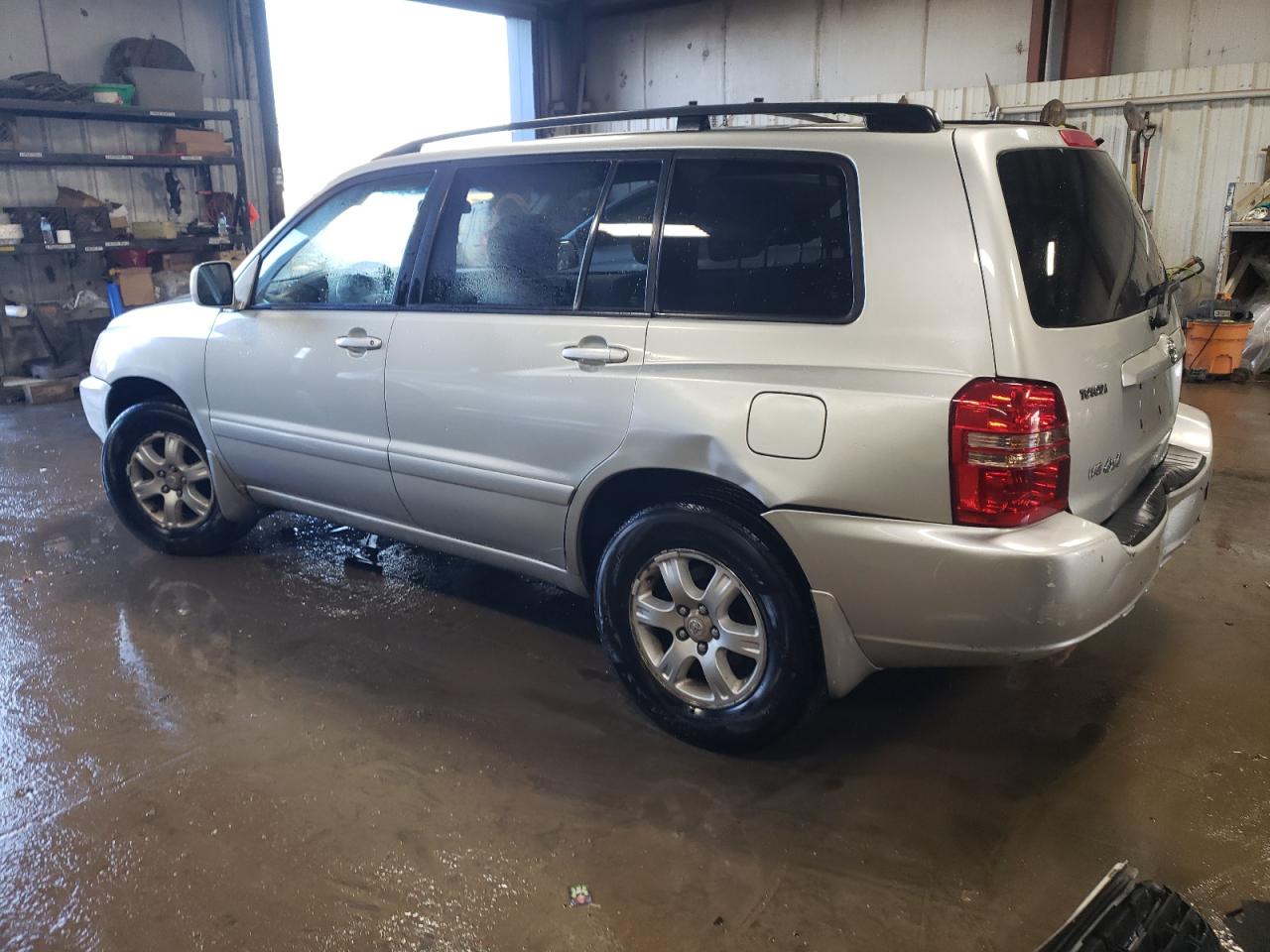 2003 Toyota Highlander - Image 2