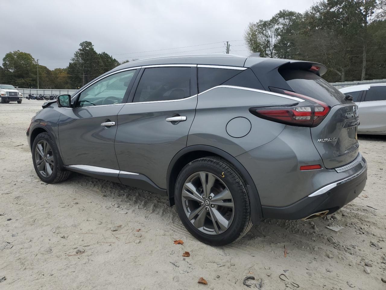 2019 Nissan Murano - Image 2