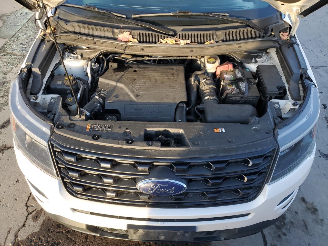 2017 Ford Explorer - Image 12