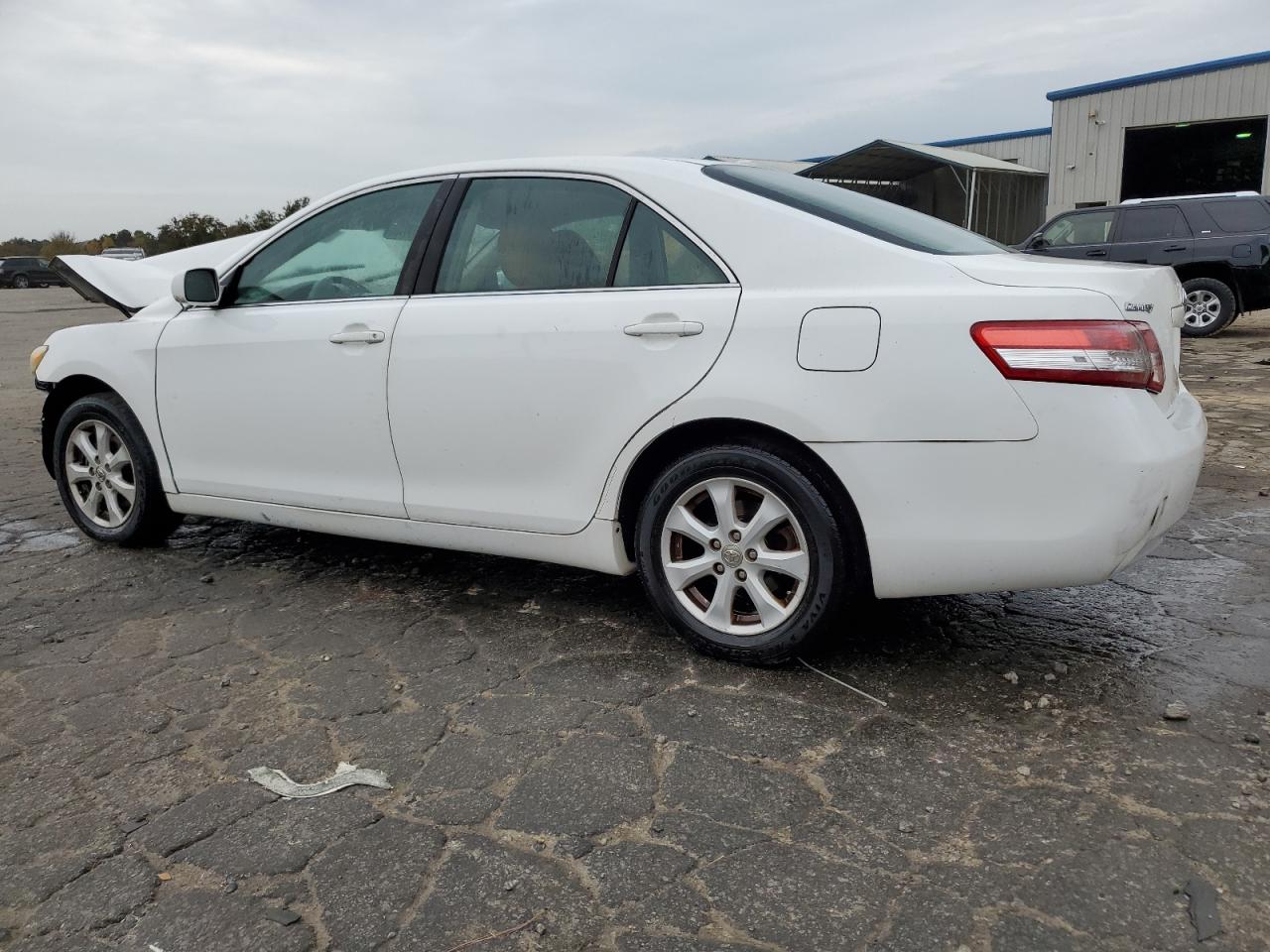 2010 Toyota Camry - Image 2