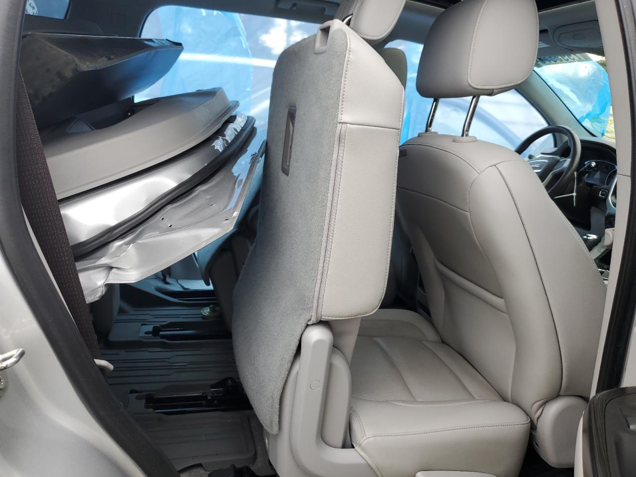 2019 GMC Acadia - Image 11