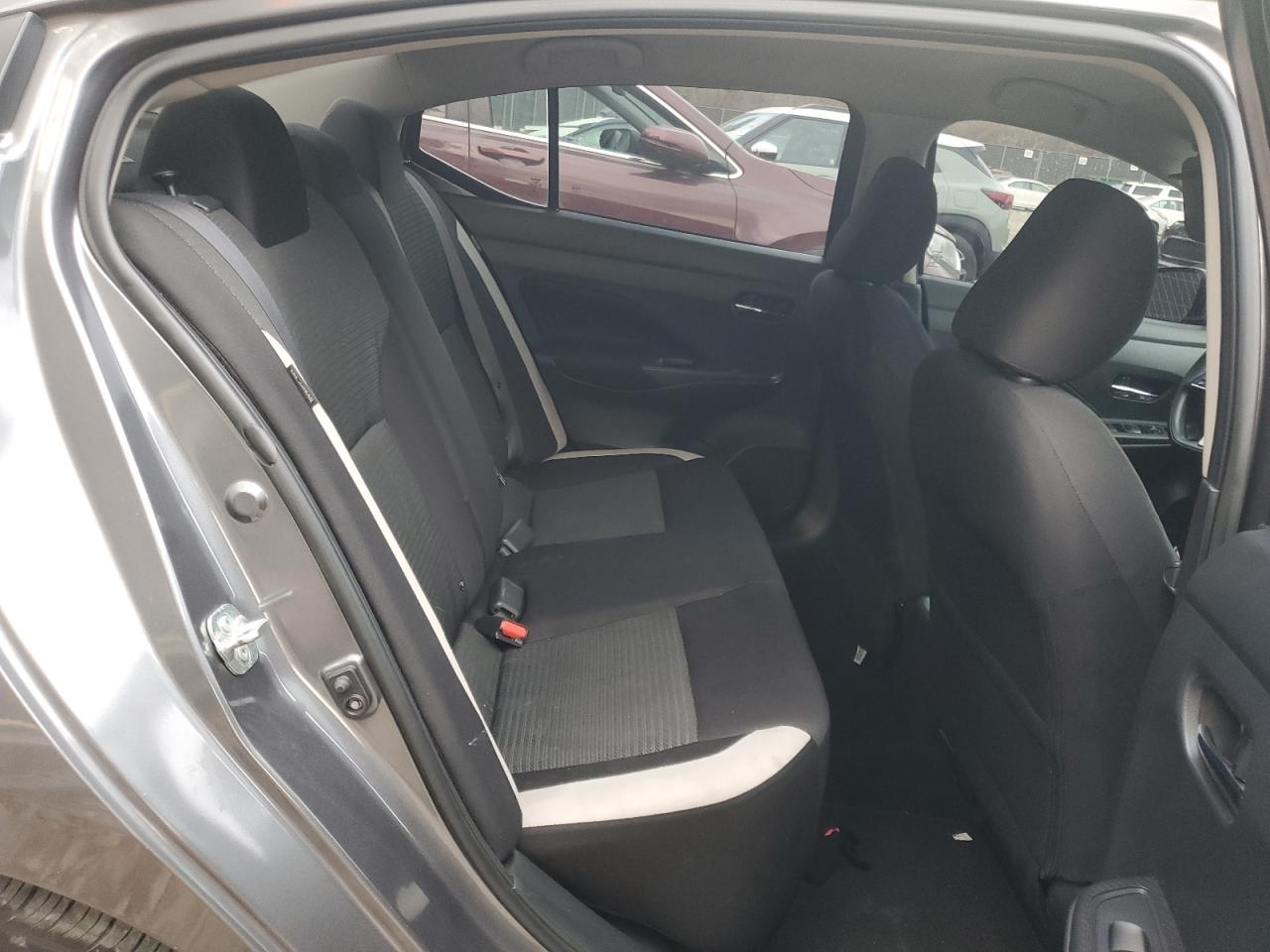 2021 Nissan Versa - Image 10