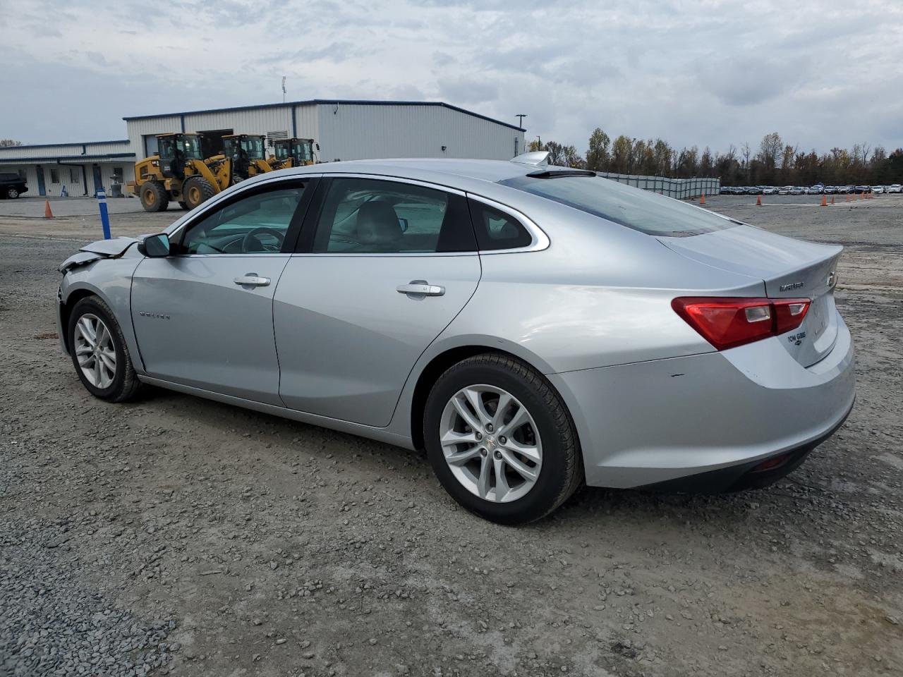 2018 Chevrolet Malibu - Image 2