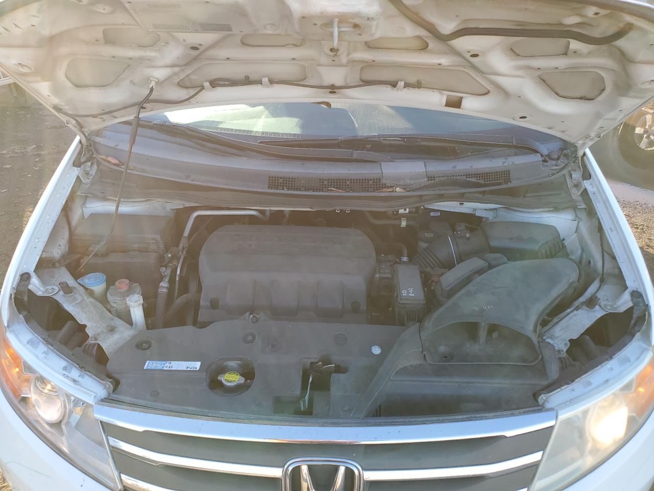 2012 Honda Odyssey - Image 14