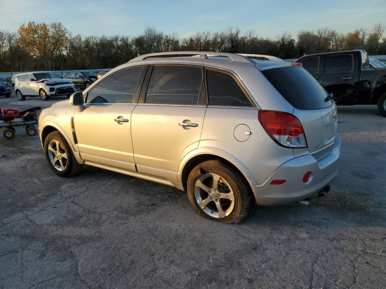 2012 Chevrolet Captiva - Image 2