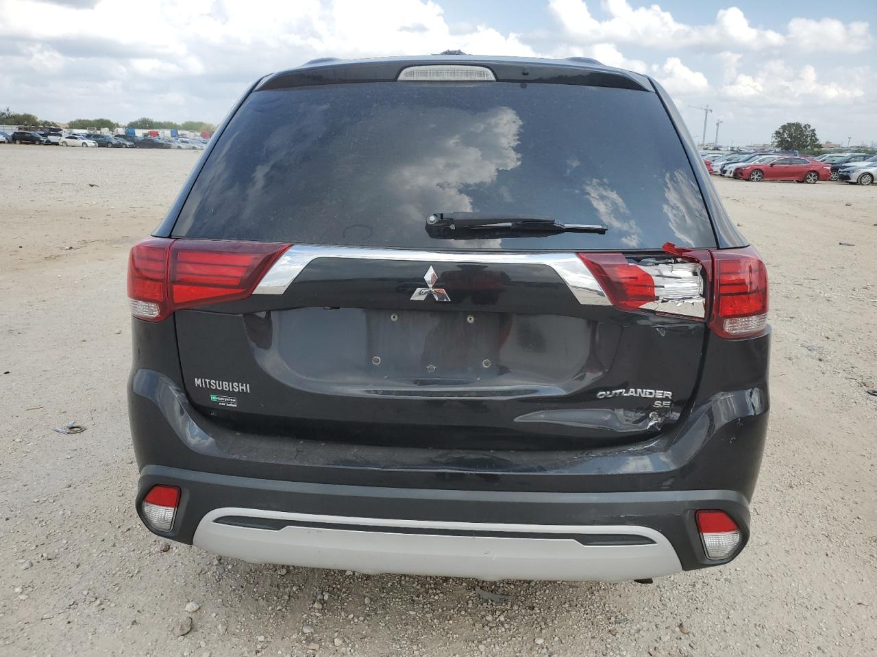 2019 Mitsubishi Outlander - Image 6