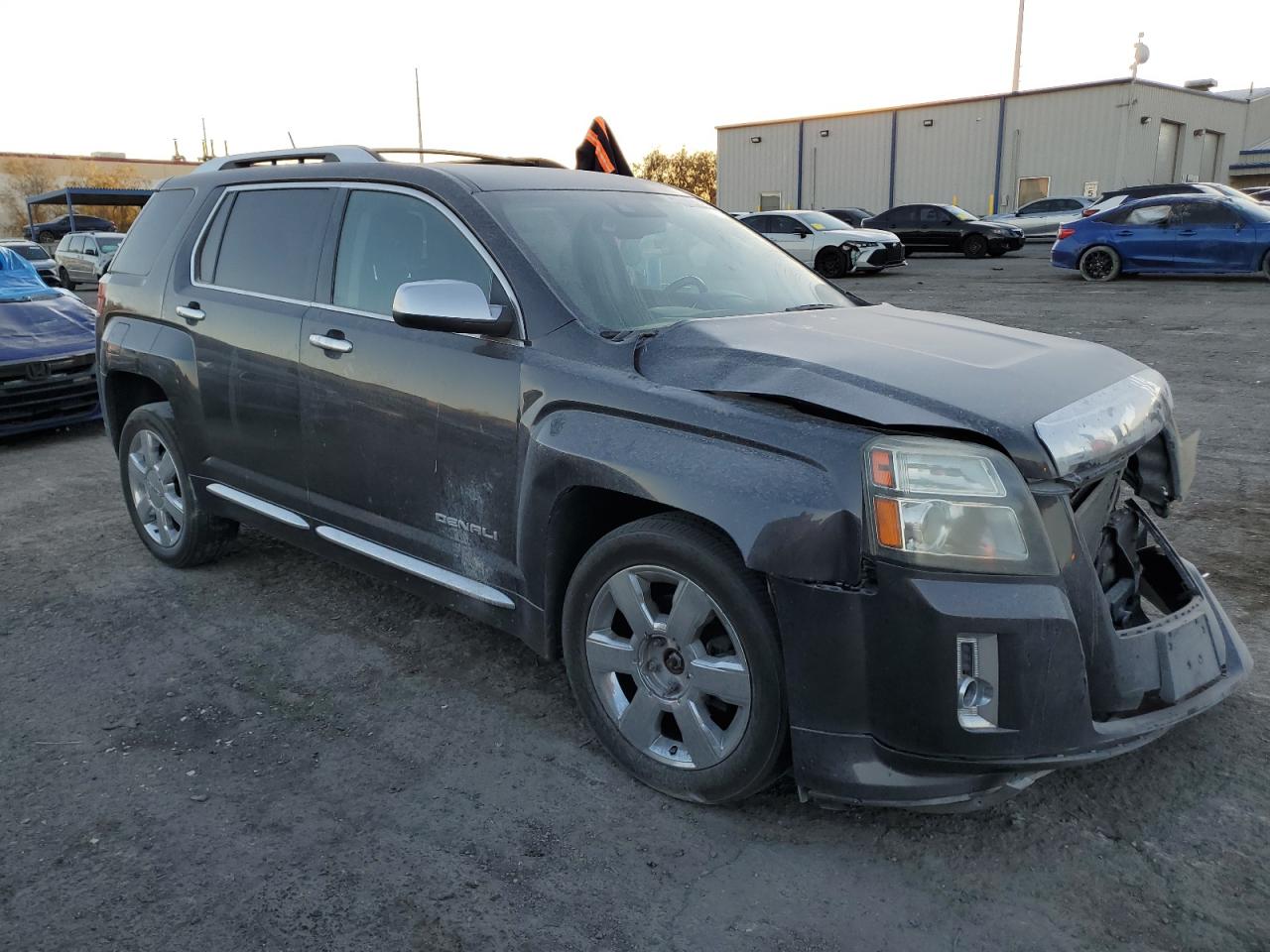 2014 GMC Terrain - Image 4