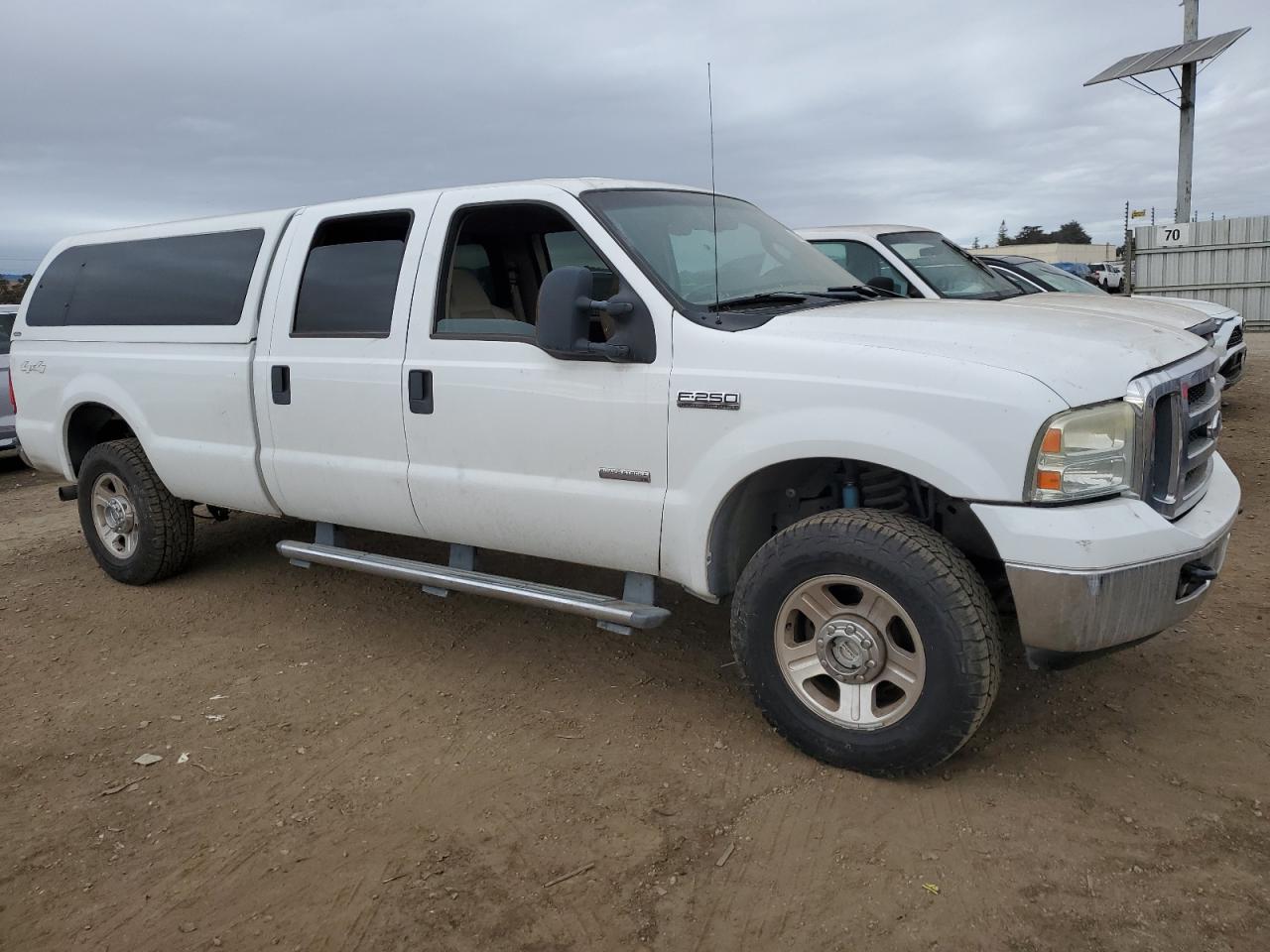 2006 Ford F250 - Image 4