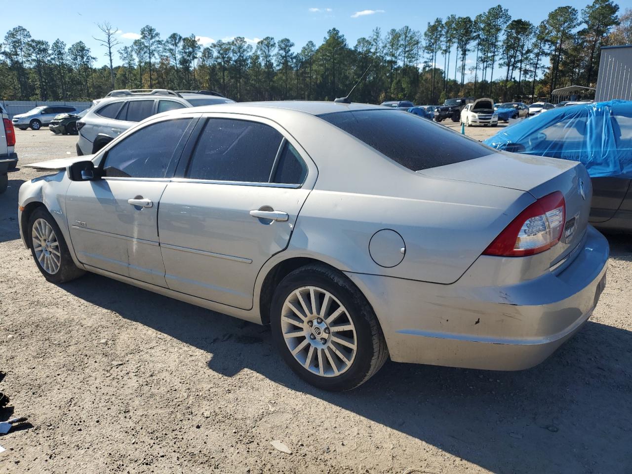 2007 Mercury Milan - Image 2