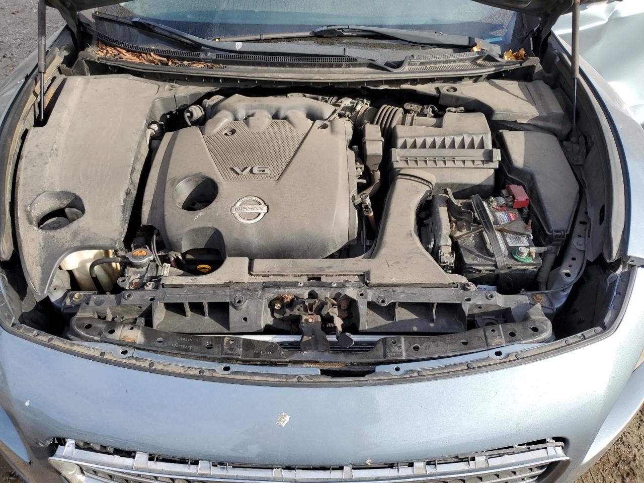 2010 Nissan Maxima - Image 13