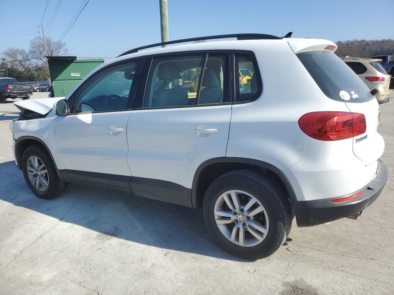 VIN WVGAV7AX5HK036529 2017 VOLKSWAGEN TIGUAN no.2