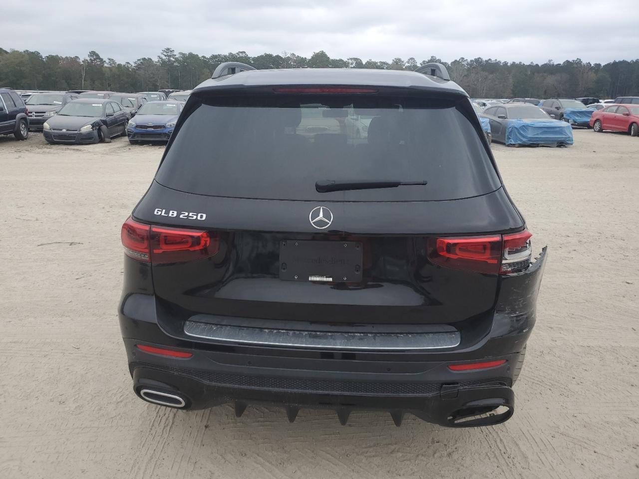 2023 Mercedes-Benz GLB - Image 6