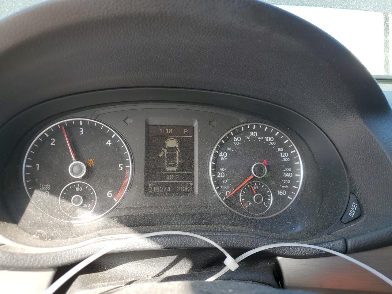 2015 Volkswagen Passat - Image 9