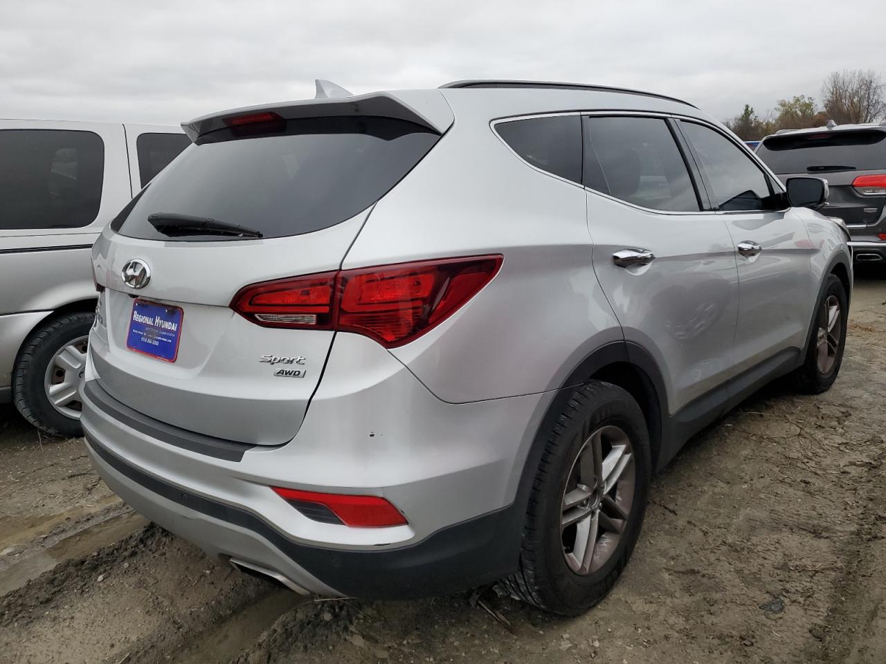 VIN 5XYZUDLB4JG549051 2018 HYUNDAI SANTA FE no.3