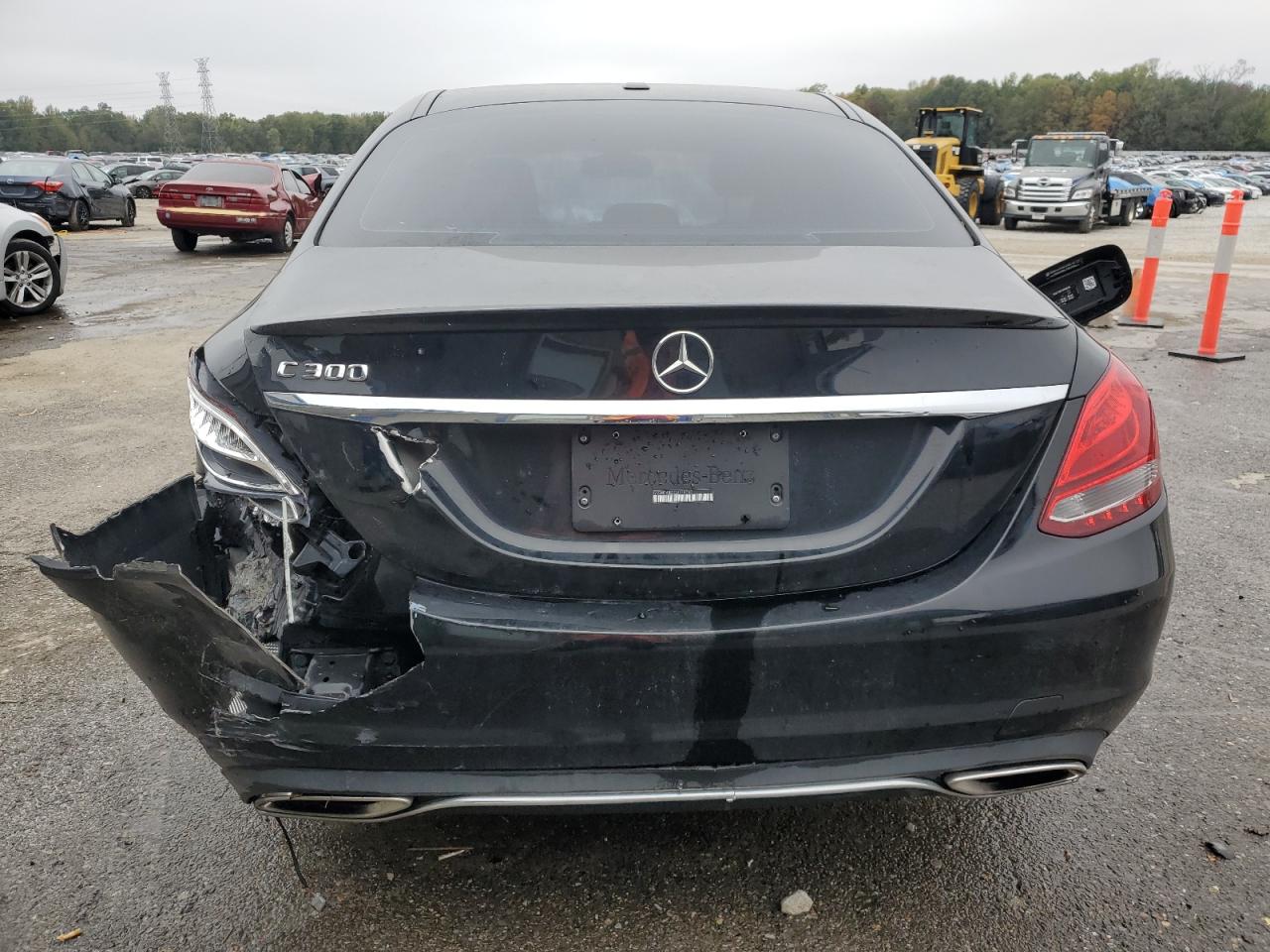 2016 Mercedes-Benz C 300 VIN: 55SWF4JB2GU174260 Lot: 80224154