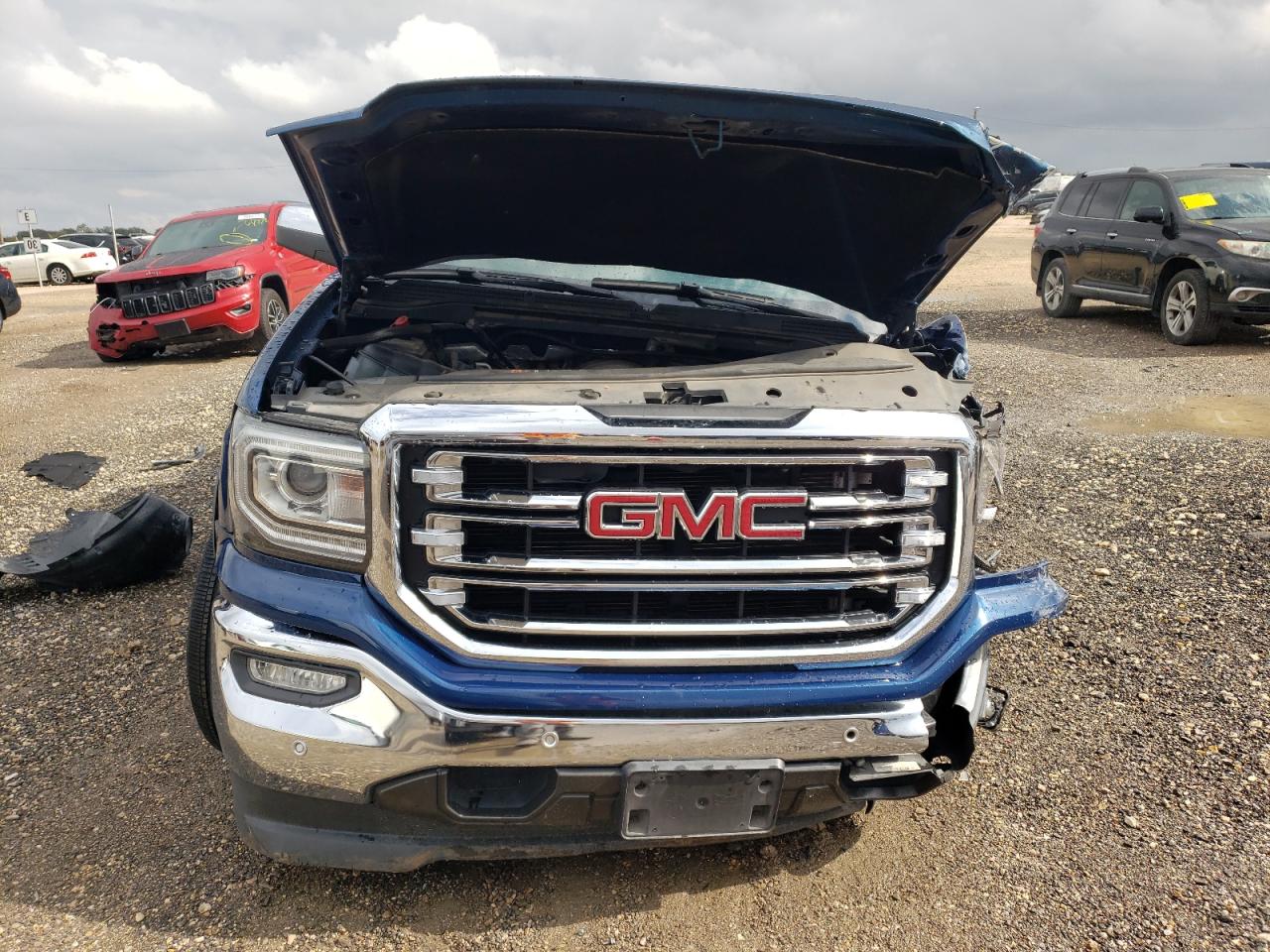 2018 GMC Sierra - Image 5