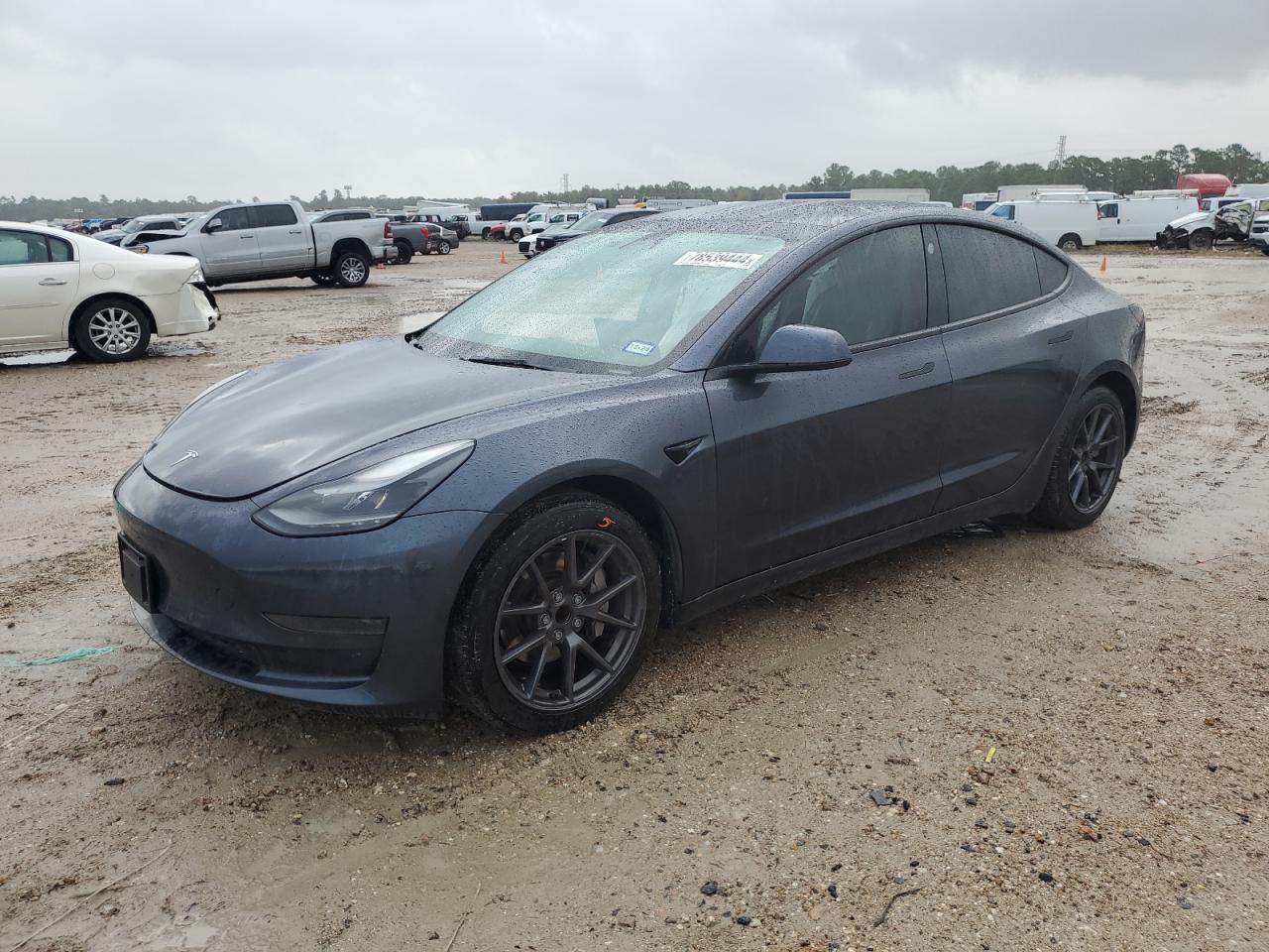 5YJ3E1EA2NF352818 2022 TESLA MODEL 3 - Image 1