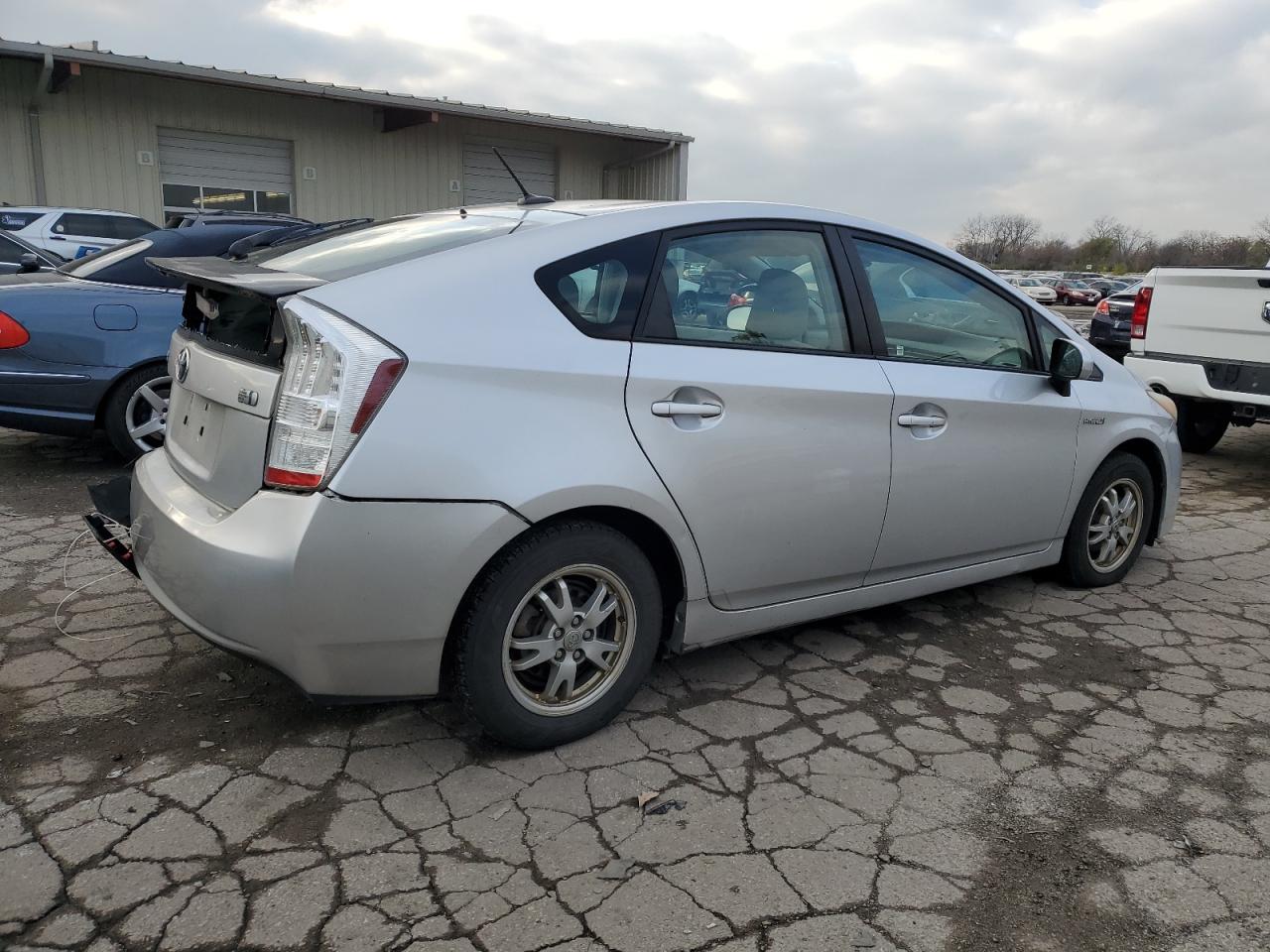 2011 Toyota Prius - Image 3