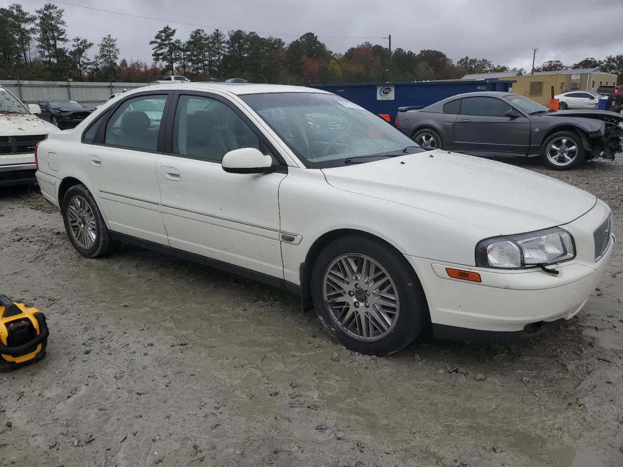 2002 Volvo S80 - Image 4
