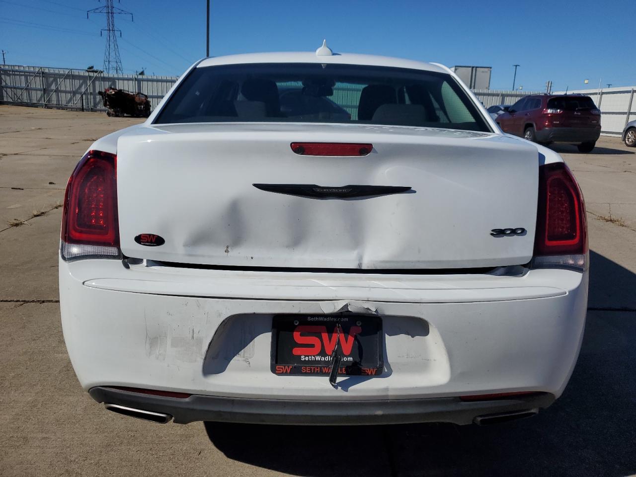 2021 Chrysler 300 Touring VIN: 2C3CCAAG8MH525786 Lot: 79249964