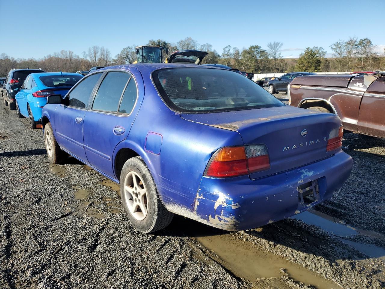 1996 Nissan Maxima - Image 2