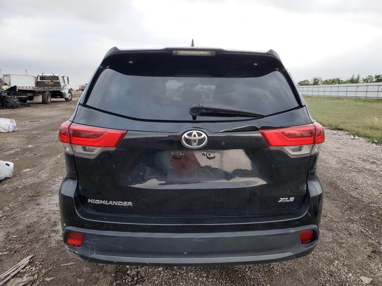 2019 Toyota Highlander Se VIN: 5TDKZRFH8KS560803 Lot: 79146054