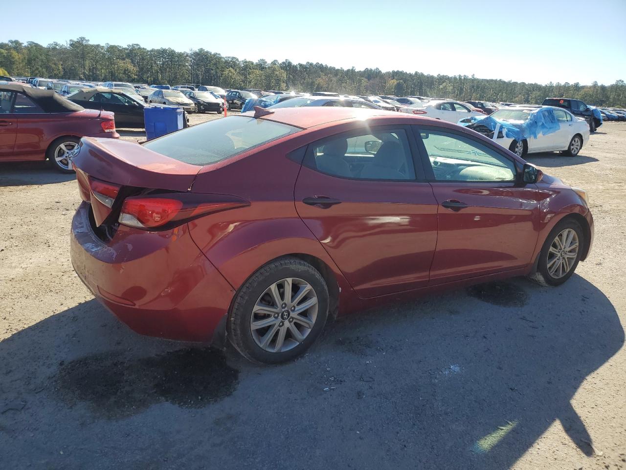 2016 Hyundai Elantra - Image 3