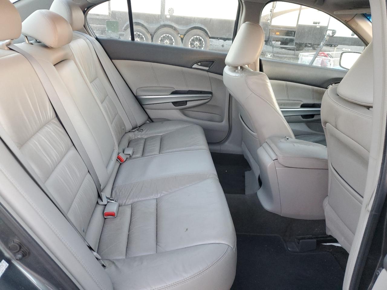 2009 Honda Accord - Image 10