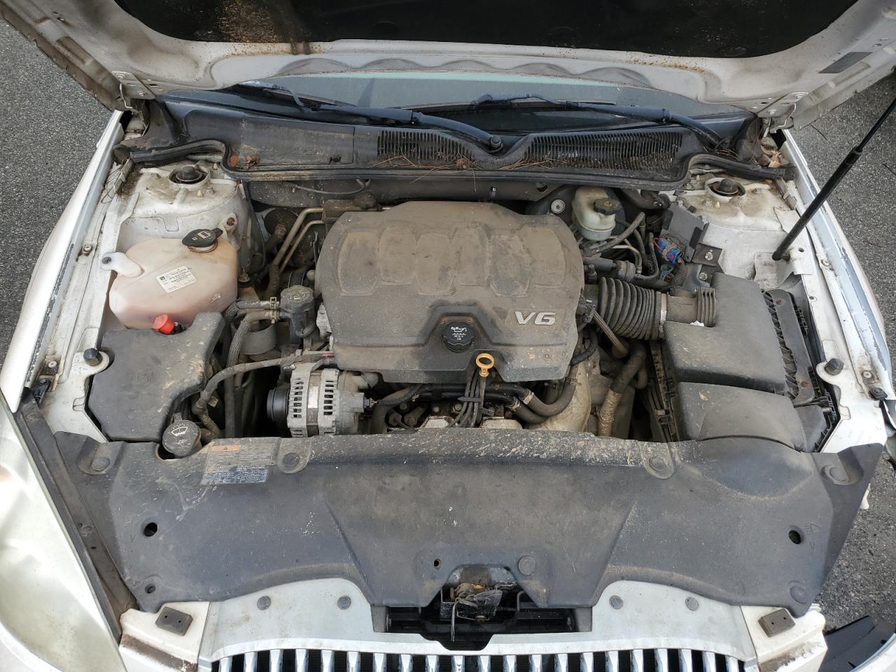 2011 Buick Lucerne - Image 11
