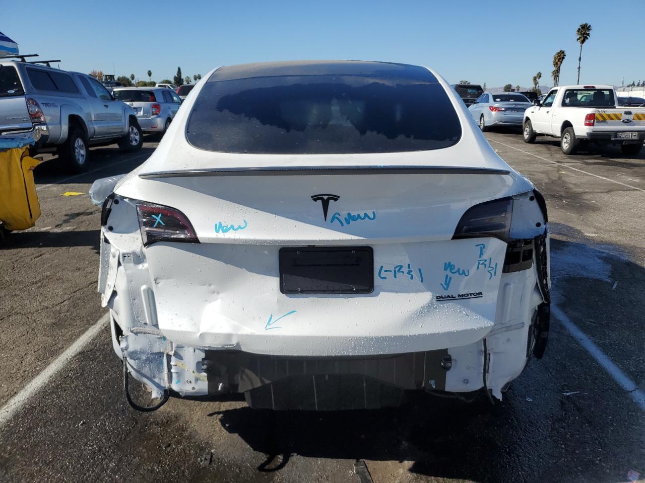 2022 Tesla Model Y VIN: 7SAYGDEF1NF511957 Lot: 80105104