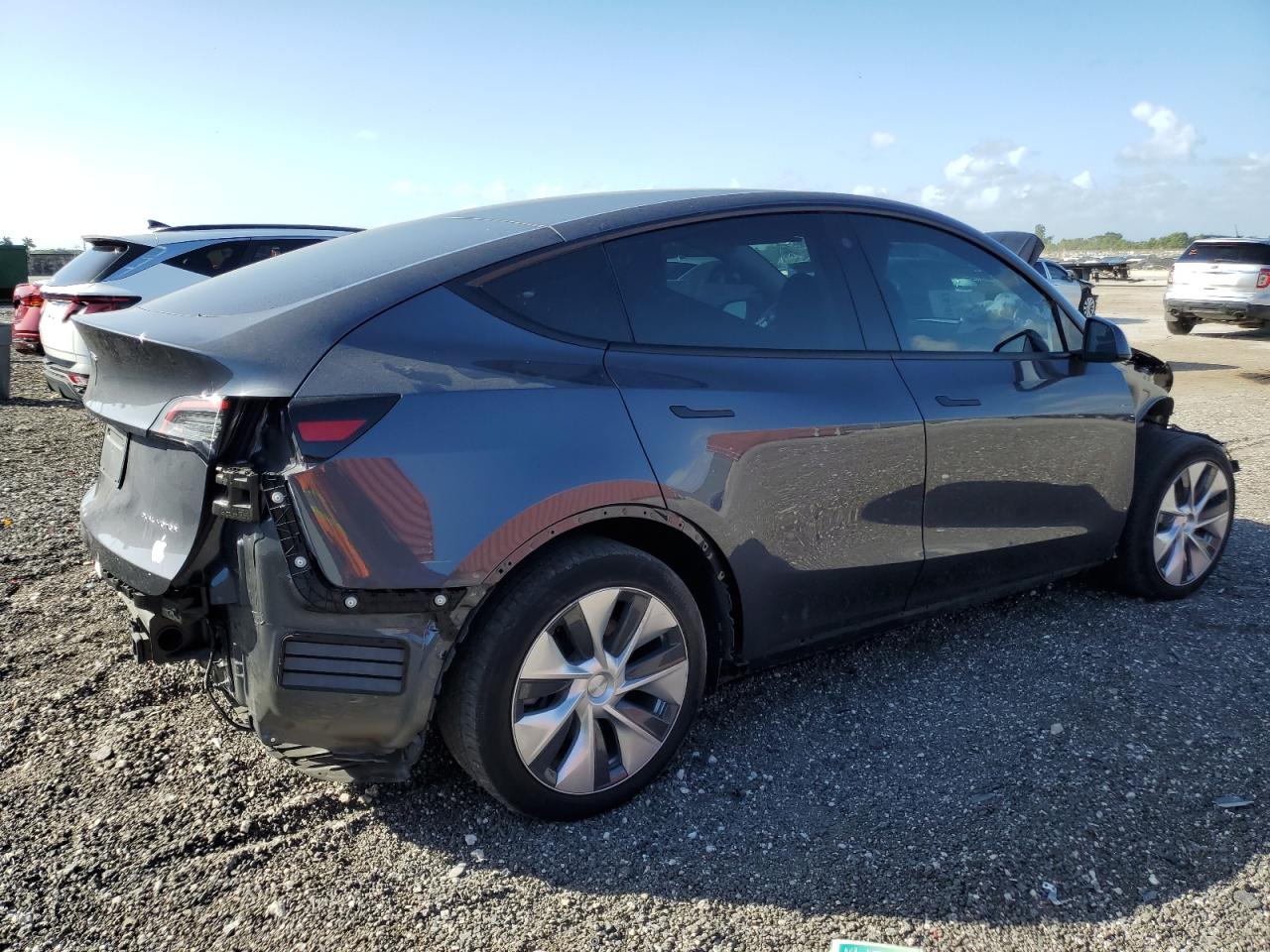 VIN 7SAYGDEE1NF431856 2022 TESLA MODEL Y no.3