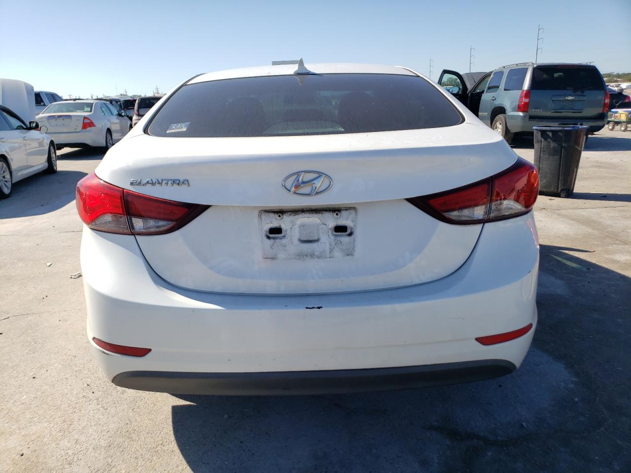 2015 Hyundai Elantra - Image 6