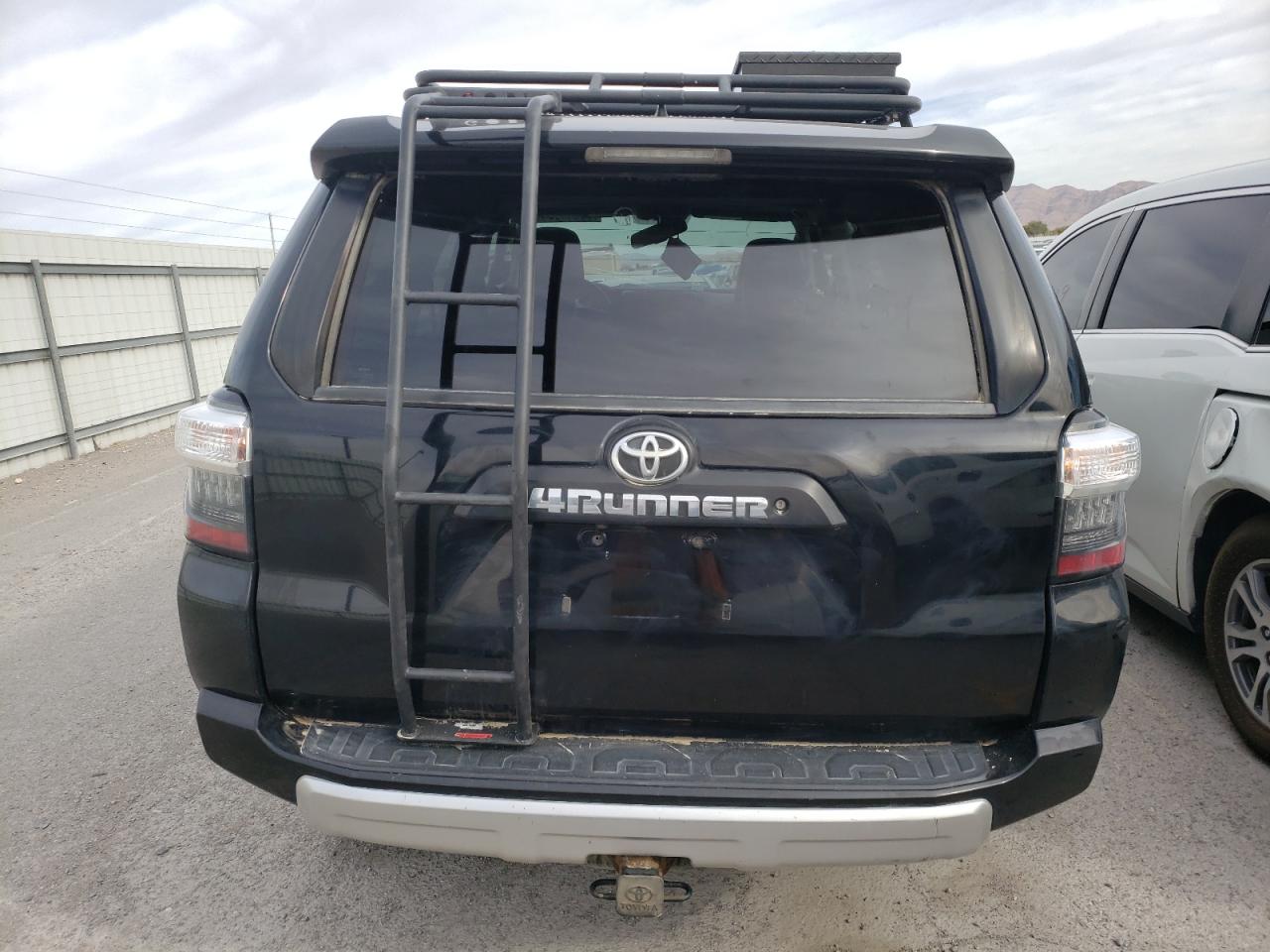 2018 Toyota 4Runner Sr5/Sr5 Premium VIN: JTEBU5JR4J5500833 Lot: 78314304