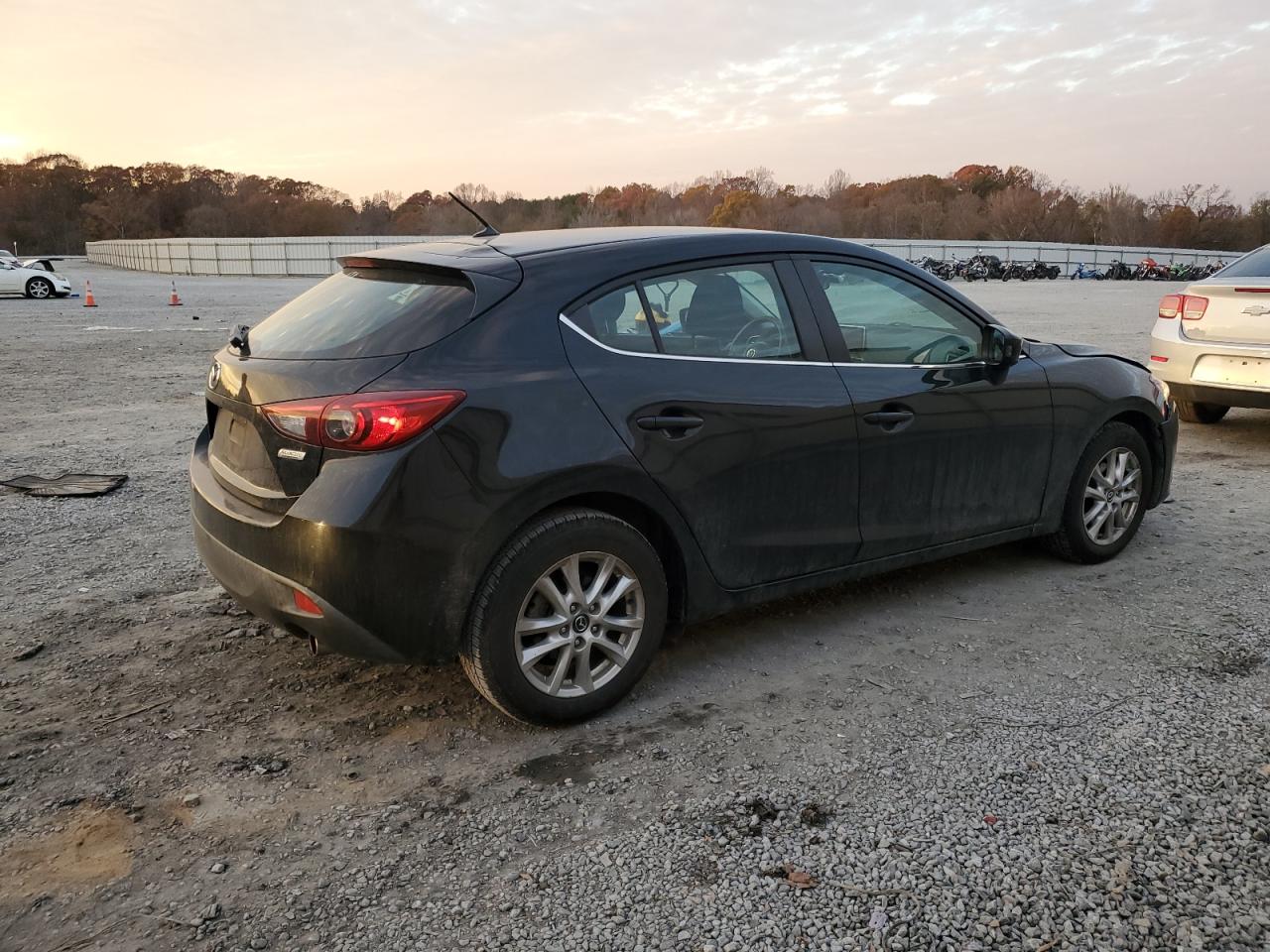 2016 Mazda 3 - Image 3