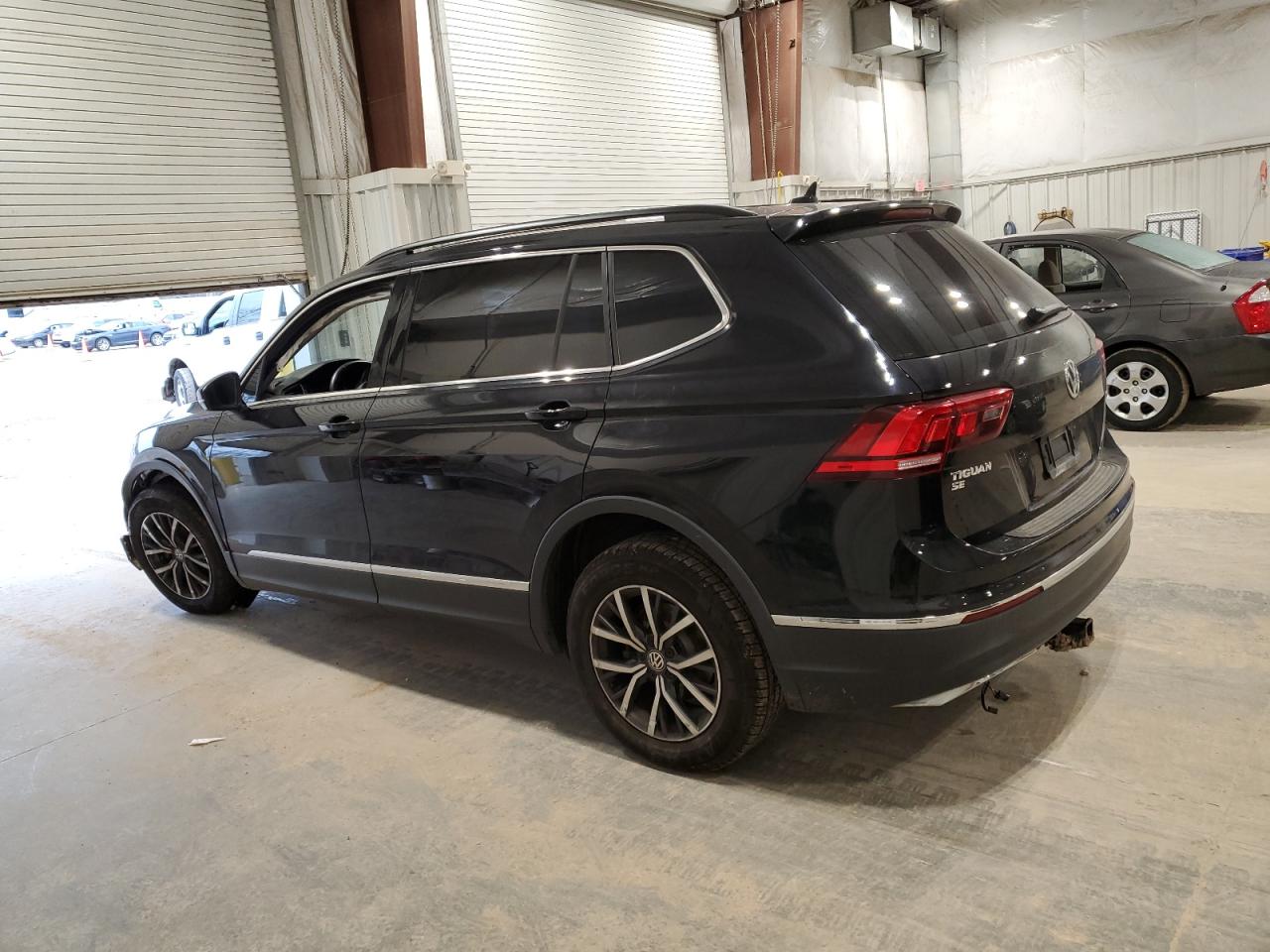 2020 Volkswagen Tiguan - Image 2