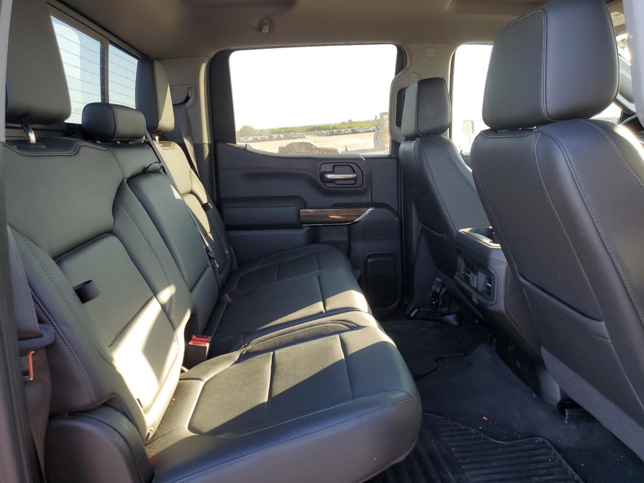 2020 Chevrolet Silverado - Image 10