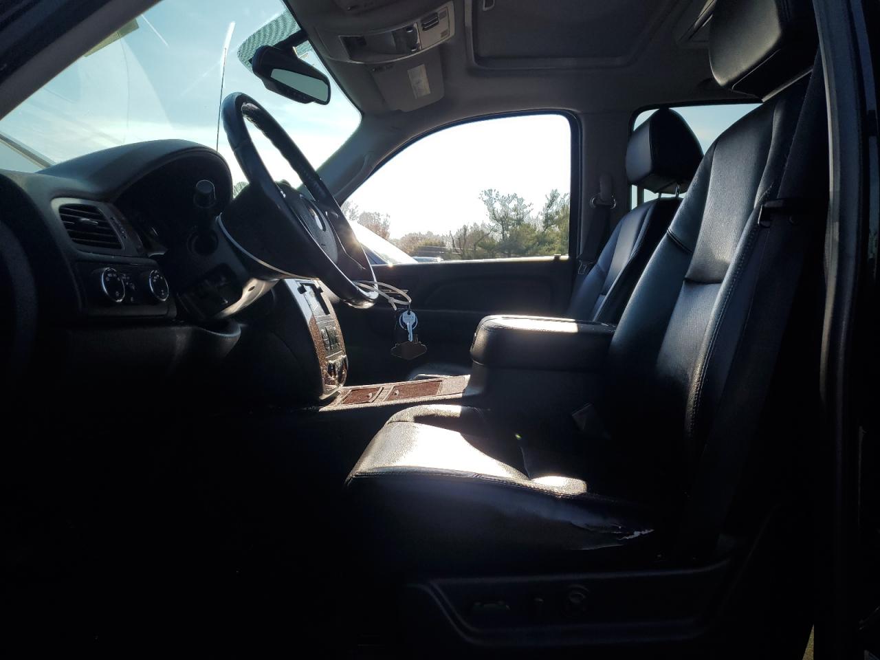 2009 Chevrolet Avalanche - Image 7