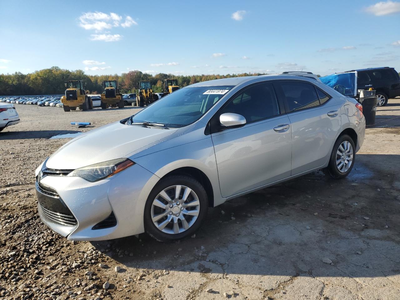 VIN 2T1BURHE0JC964719 2018 TOYOTA COROLLA no.1